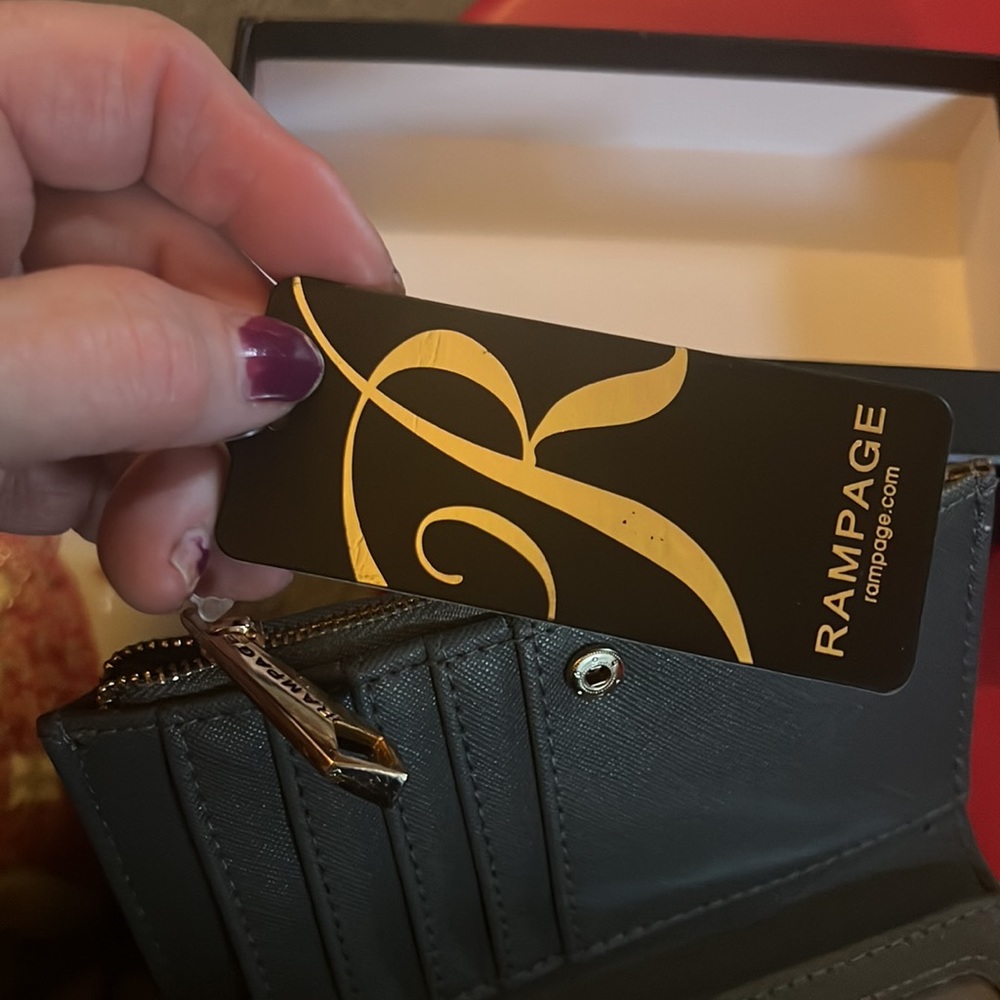 Wallets - Picture 4 of 5